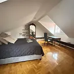 Luxury In The Heart Of Medieval Old Town Appartement *