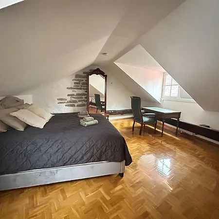 Romantic In The Heart Of Medieval Old Town شقة *