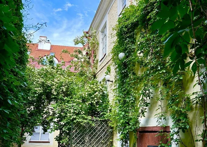 Luxury In The Heart Of Medieval Old Town *